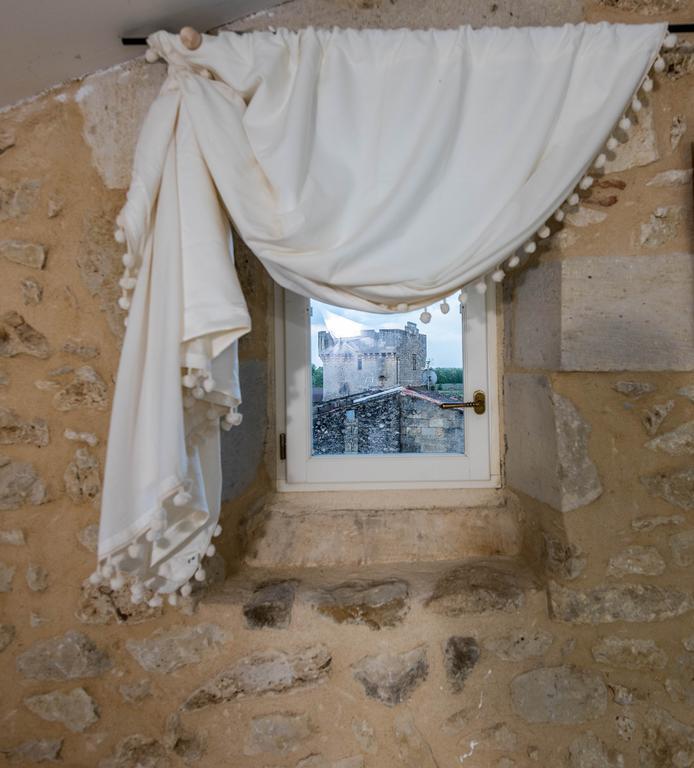 Chambres D'Hotes Le Relais Des Remparts Rions Exterior foto